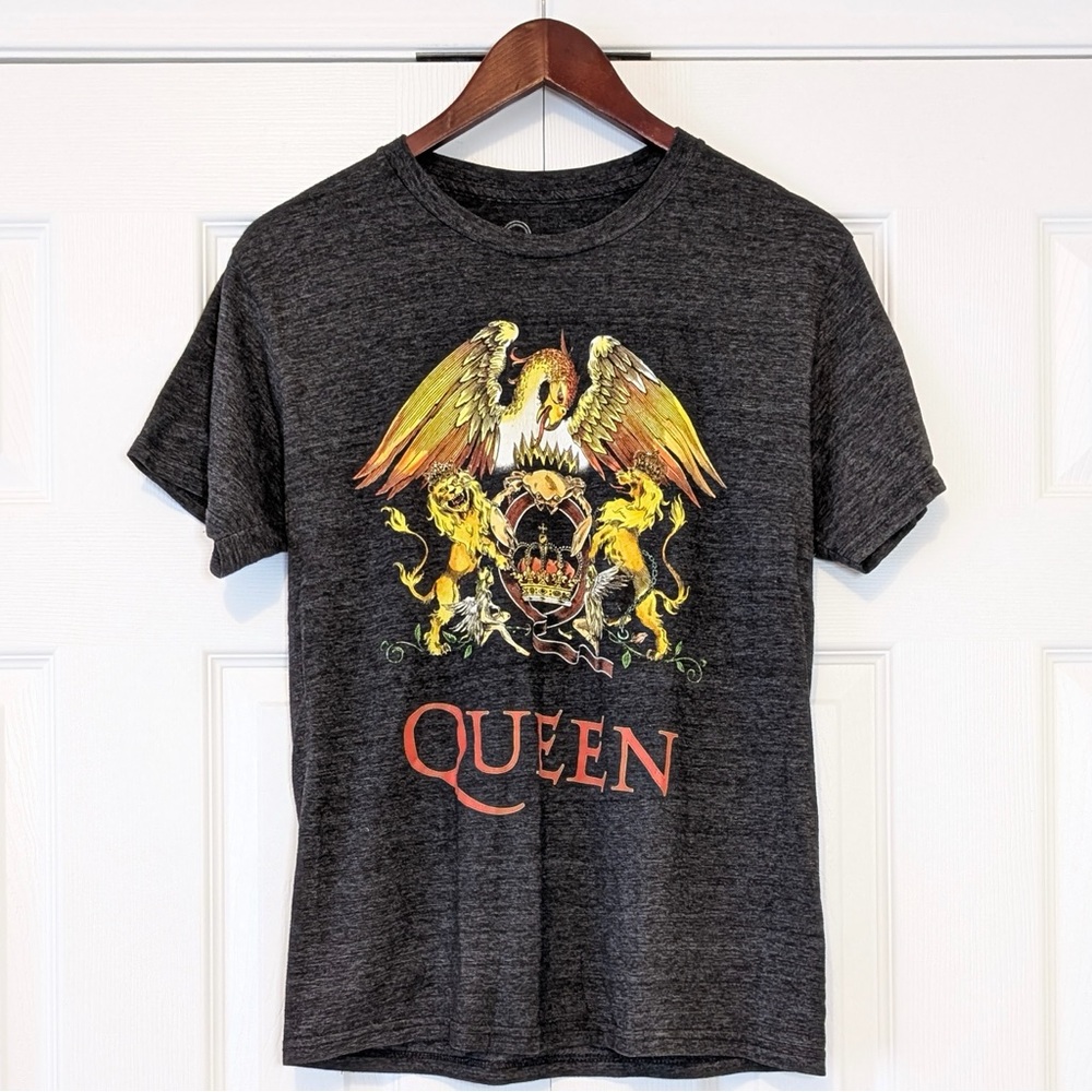 Size M Queen Band Freddie Mercury Women’s T-Shirt Album Cover Logo Queen Crest